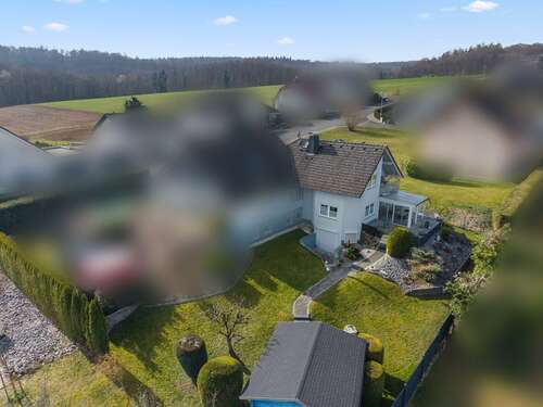 Außenansicht - Traumhafte Doppelhaushälfte mit großem Garten, Wintergarten und Sauna