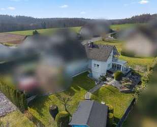 Traumhafte Doppelhaushälfte mit großem Garten, Wintergarten und Sauna - Hambach