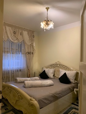 Schlafzimmer 2 - Mehrfamilienhaus, Wohnhaus mit 290,00 m² in Frankfurt zum Kaufen