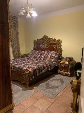 Schlafzimmer 1 - 12 Zimmer Mehrfamilienhaus, Wohnhaus in Frankfurt am Main