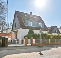 Provisionsfrei: Großzügiges Familienhaus mit zwei separaten Wohneinheiten - Maintal Dörnigheim