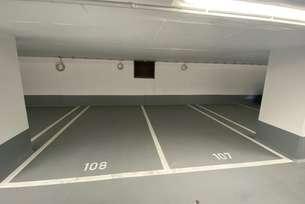 Foto - Tiefgaragenstellplätze Underground parking spaces Weserstr. 45 in Berlin-Friedrichshain