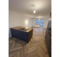 Erstbezug nach Kernsanierung: Luxuriöses Wohnjuwel mit Design - Pinneberg