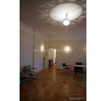 Gepflegte 3-Zimmer-Altbauwohnung in Spandau, Berlin, möbliert.