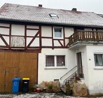 Fachwerkhaus inkl. großem Garten, überdachter Unterstand & Halle - Staufenberg