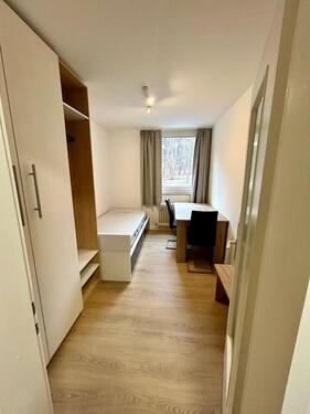 Foto - Schönes, modern möbliertes WG Zimmer in 3er WG