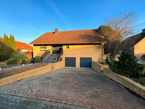 Foto - Einfamilienhaus mit Einliegerpotenzial und großem Grundstück