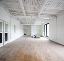 Helles Loftbüro im Hinterhof - 1.552,00&nbsp;EUR Kaltmiete, ca.&nbsp; 85,00&nbsp;m&sup2; in Düsseldorf (PLZ: 40591) Stadtbezirk 8