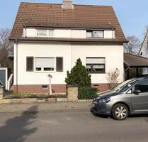 Haus in Refrath zu verkaufen - 650.000,00 EUR Kaufpreis, ca. 150,00 m² in Bergisch Gladbach (PLZ: 51427) Frankenforst Haus in Refrath zu verkaufen - 650.000,00 EUR Kaufpreis, ca. 150,00 m² in Bergisch Gladbach (PLZ: 51427) Frankenforst