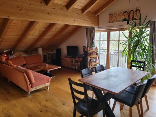 Foto - Mietwohnung, großzügige 2 Zimmer Dachgeschoßwohnung 79 qm