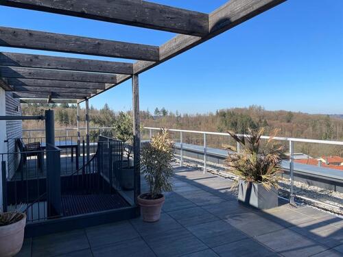 Foto - Helle 4,5-Zimmer-Wohnung mit großer Dachterrasse