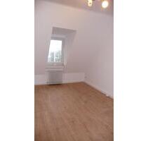 3,5 Zimmer ab sofort Altbau, Dachgeschoß, nur telef. Anfragen - Kaiserslautern Betzenberg