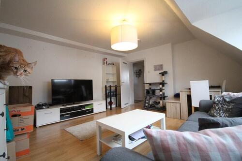 Foto - 3,5 Raum-DG-Whg. Citynah, Balkon, Bad: Wanne + Dusche + Fenster