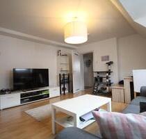 3,5 Raum-DG-Whg. Citynah, Balkon, Bad: Wanne + Dusche + Fenster - Hattingen