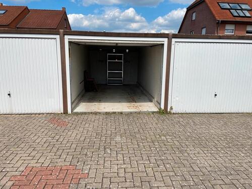 Foto - GARAGE FREI LaatzenGleidingen-Am Messeweg + Am Leinkamp