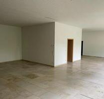 Freistehendes Gebäude– ideal für Besprechungen, Hobby, Lager - Hersbruck