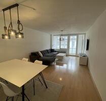 Wohnen mitten in Karlsruhe: 2 Zimmer, möbliert, inkl. Tiefgaragenstellplatz