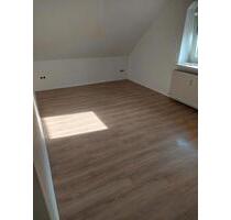 4.5 Zimmerwohnung - 550,00&nbsp;EUR Kaltmiete, ca.&nbsp; 100,00&nbsp;m&sup2; in Bad Gandersheim (PLZ: 37581)