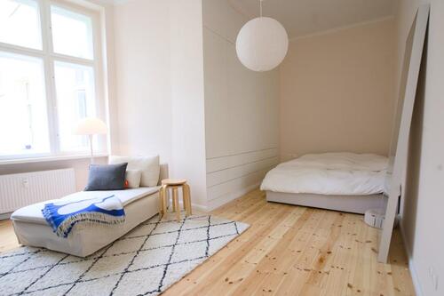 Foto - 1 Zimmer Sanierter Altbau EBK Hinterhof Zwischenmiete ab 01.07.