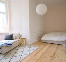 1 Zimmer Sanierter Altbau EBK Hinterhof Zwischenmiete ab 01.07. - Berlin Mitte