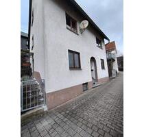 Haus in zentraler Lage - 790,00&nbsp;EUR Kaltmiete, ca.&nbsp; 118,00&nbsp;m&sup2; in Zella-Mehlis (PLZ: 98544)