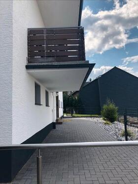 Foto - Moderne Dachgeschosswohnung mit großzügigem Wohnbereich