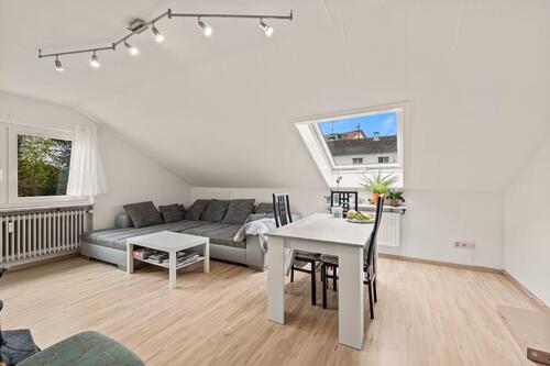 Foto - Dachwohnung 4 Zi mit EBK in Horheim -Garage zuzüglich möglich