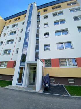 Foto - Schöne 4-Raum-Wohnung für Familien mit Dusche im Erdgeschoss.