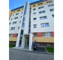 Schöne 4-Raum-Wohnung für Familien mit Dusche im Erdgeschoss. - Hohenstein-Ernstthal