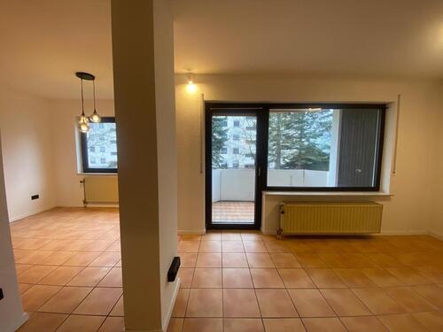 Foto - Zentrale 2 Zimmer Wohnung mit Balkon, Garage und Keller