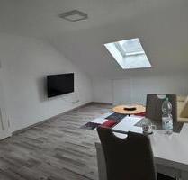 Helle 2-Zimmer-Dachgeschosswohnung in Zuffenhausen - Stuttgart
