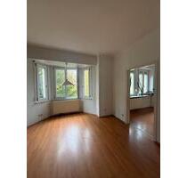 Schöne Altbauwohnung 1. OG, 3-Zimmer, Stuttgart-Untertürkheim