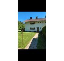 Erdgeschosswohnung mit eigenem Eingang und 1.500 m² Garten - Zwiesel