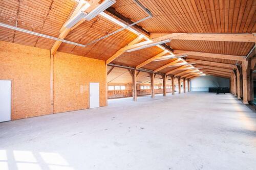 Foto - Gewerbehalle mit Bürofläche & Freigelände