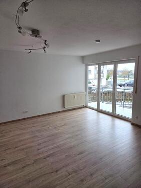 Foto - Schöne 2-ZKB EG-Wohnung mit Tageslicht-Bad, Balkon und Stellplatz