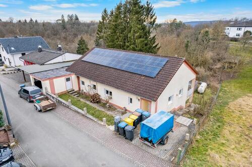 Foto - Ein bis zwei Familien Haus - 220.000,00&nbsp;EUR Kaufpreis, ca.&nbsp; 210,00&nbsp;m&sup2;
