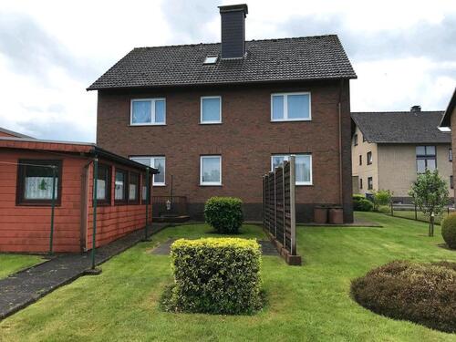 Foto - 6 Zimmer Mehrfamilienhaus, Wohnhaus in Barntrup