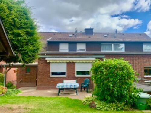 Foto - Freistehendes 2-Familienhaus mit Platz und Potenzial in Lövenich