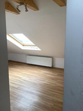 Foto - 2 Zimmer Dachgeschoßwohnung zur Miete in Langenselbold