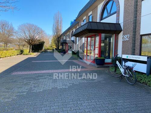 Foto - Lager mit Rolltor und Büro - 3.919,00 EUR Kaltmiete,