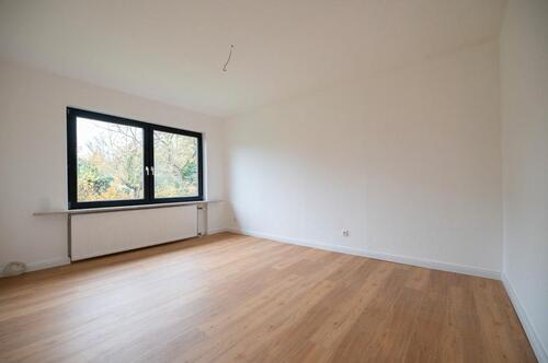 Foto - ✨ Komplett renovierte, helle 3-Zimmer-Dachgeschosswohnung im Herzen von Itzehoe ✨