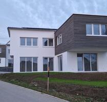 Zwei individuelle Einfamilienhäuser mit Mietkaufoption - Illmensee