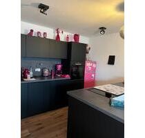 Bad Kreuznach-Süd: tolle 3-Zimmer-Wohnung mit Balkon, Terrasse, Gartenanteil und 1 Carportplatz