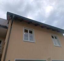 Kleines Haus mit hellem Wohnzimmer, 2 Balkonen und Gartenzugang - Heroldsbach