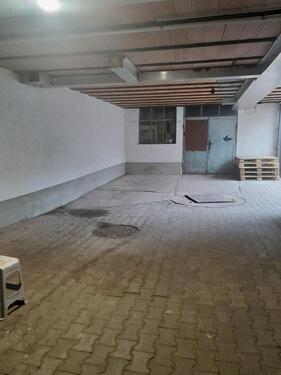 Foto - überdachten Parkplatz, Garage, Stellplatz zu vermieten
