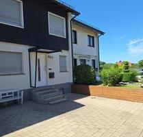 Reihenmittelhaus in Hiddesen - 359.000,00&nbsp;EUR Kaufpreis, ca.&nbsp; 100,00&nbsp;m&sup2; in Detmold (PLZ: 32760) Hiddesen