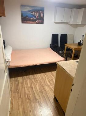 Foto - 1 Ziimmer Whg Bad Salzdetfurth Ukraine oder Arbeitsamt