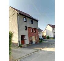 Haus mit Unterstellfläche - 85.000,00&nbsp;EUR Kaufpreis, ca.&nbsp; 120,00&nbsp;m&sup2; in Felsberg (PLZ: 34587)