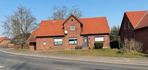 Foto - Einfamilienhaus zum verkaufen - 149.000,00&nbsp;EUR Kaufpreis, ca.&nbsp; 160,00&nbsp;m&sup2;
