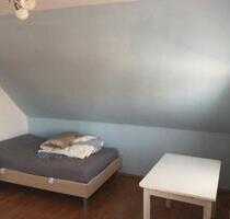 WG Zimmer zu vermieten - 395,00 EUR Kaltmiete, ca. 40,00 m² in Delmenhorst (PLZ: 27755) Düsternort WG Zimmer zu vermieten - 395,00 EUR Kaltmiete, ca. 40,00 m² in Delmenhorst (PLZ: 27755) Düsternort